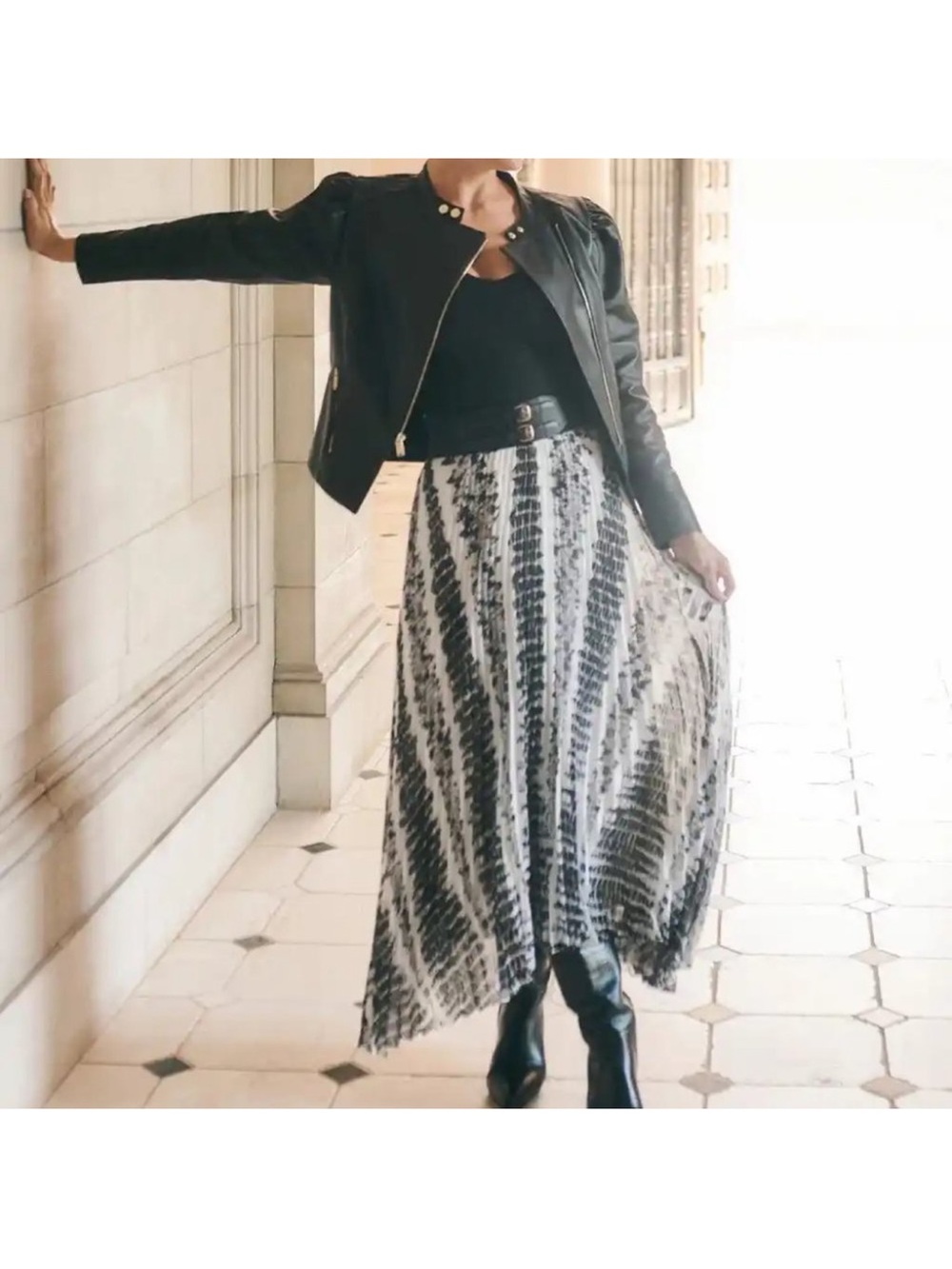 White House Black Market Black & White Snake Print Asymmetric Pleated Maxi Skirt